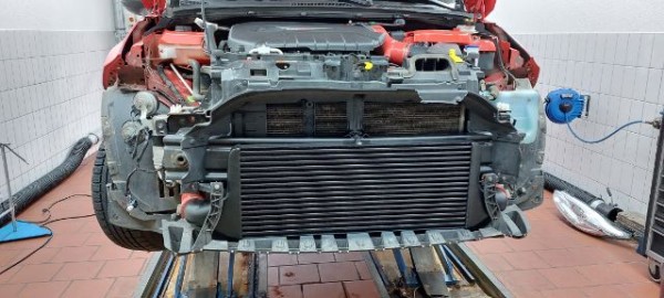 Tuning Ladeluftkühler für Ford Fiesta MK7 ST180 ST200 1.6T